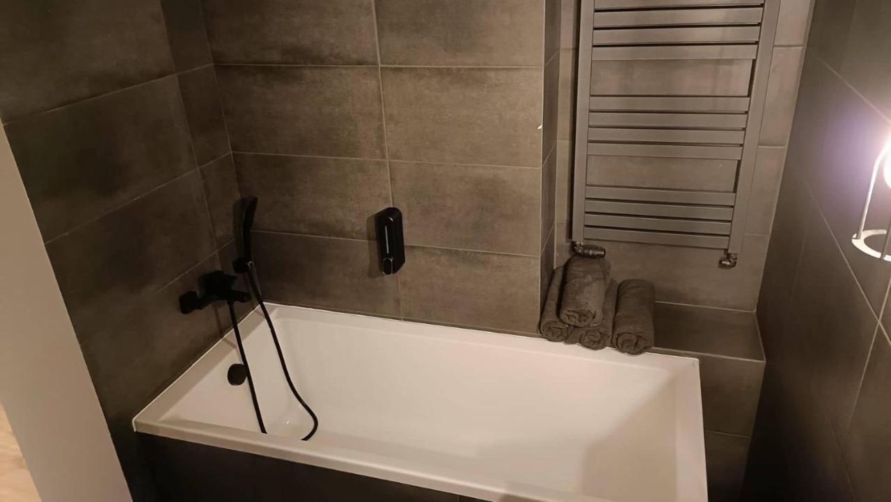 شقة Loft Szewska 6 - Old Town - Parking Free Stary Toruń المظهر الخارجي الصورة